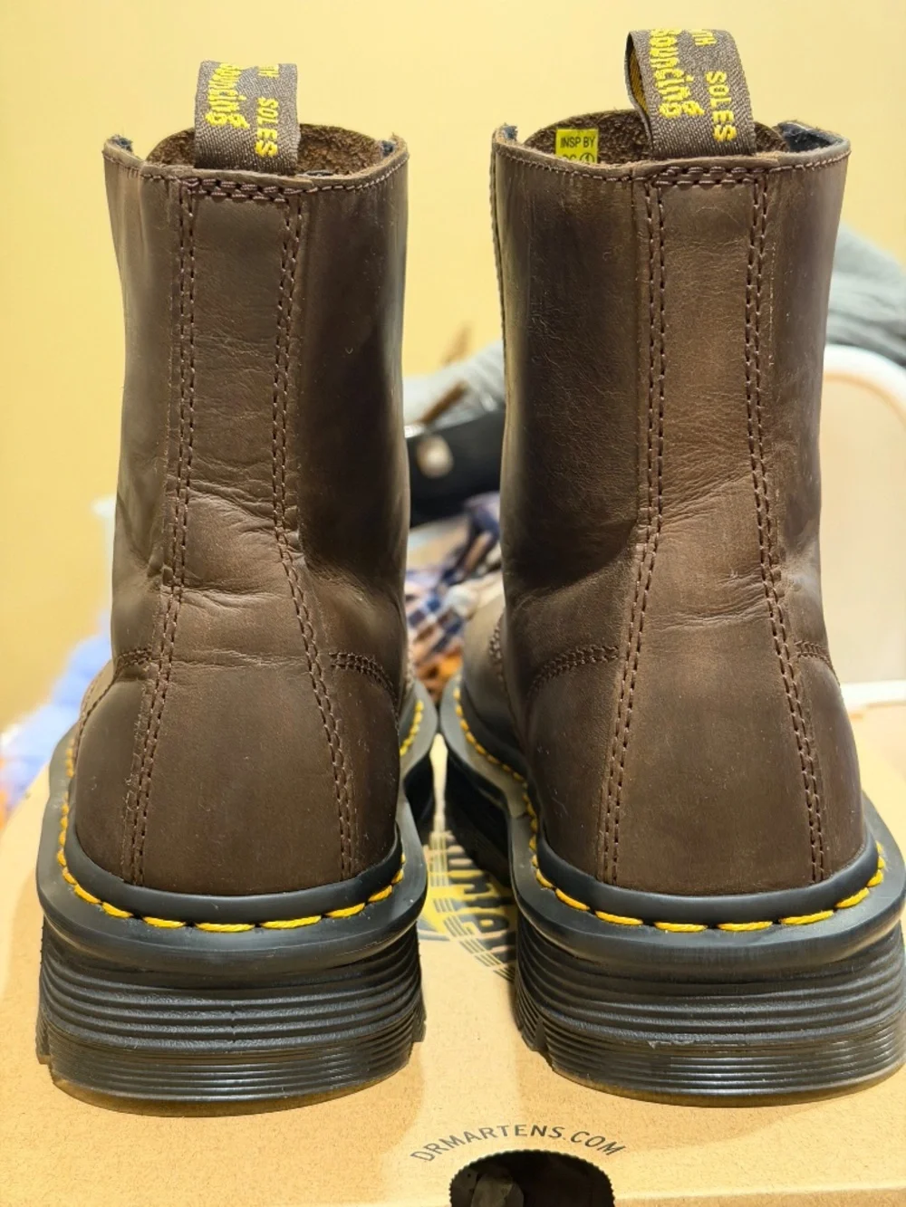 Dr Marten’s Zebzag Laceless Dark Brown Leather Boots, US 6